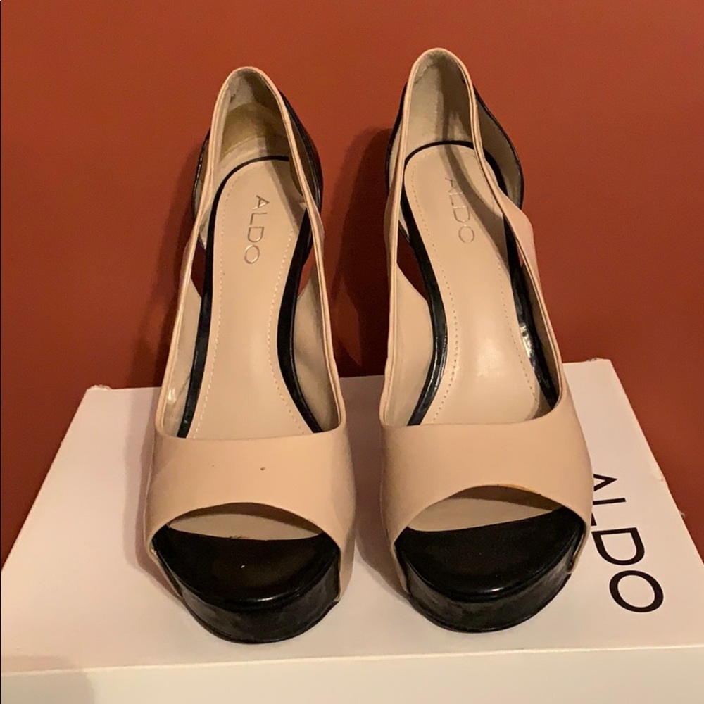 Black & Tan Pump